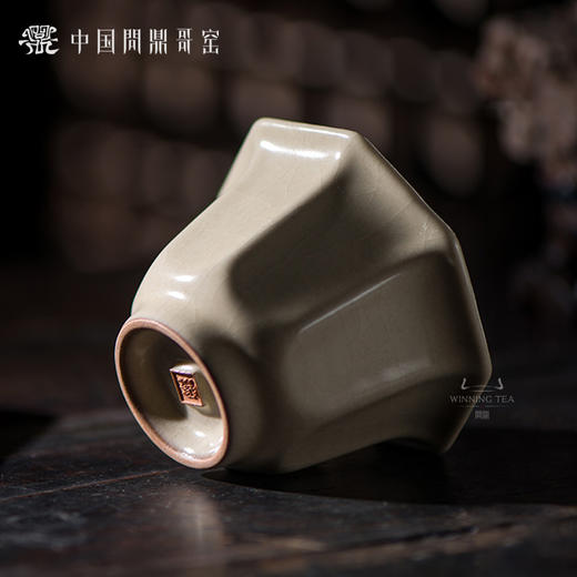 问鼎哥窑传世款潭影杯 商品图3