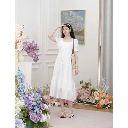 鹿向南 温柔气质显瘦短袖连衣裙米白色绣花长裙QYM002097 商品图2