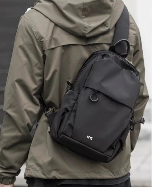 优衣库新款斜挎胸包 商品图0