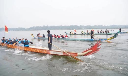 6.19/6.20端午仪式感爆棚！ 亲子龙舟赛！深度体验龙舟习俗，点睛仪式、划龙舟比赛、包粽子、龙舟DIY……和娃一起赛龙舟赢勋章，过仪式感超足的端午节，端午就要赛龙舟！ 商品图9