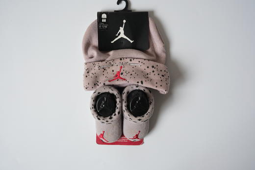 JORDAN乔丹配饰中性new born帽袜套装水泥灰73349BO132K416-12 商品图1