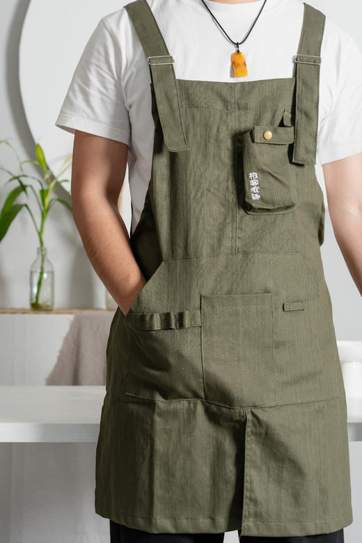 【积分兑换】极客农场围裙丨专为农场老友定制，可以在厨房做饭用，也可以在画室画画用，多种用途，数量有限，喜欢的可以兑换啦！⭐️顺丰陆运 商品图0