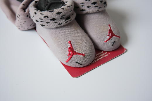 JORDAN乔丹配饰中性new born帽袜套装水泥灰73349BO132K416-12 商品图3