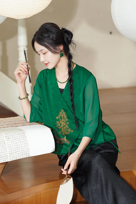 逸红颜明月优选 #『林语』传统改良汉服新中式上衣，显瘦百搭春夏必备，面料超舒服凉快 商品图14