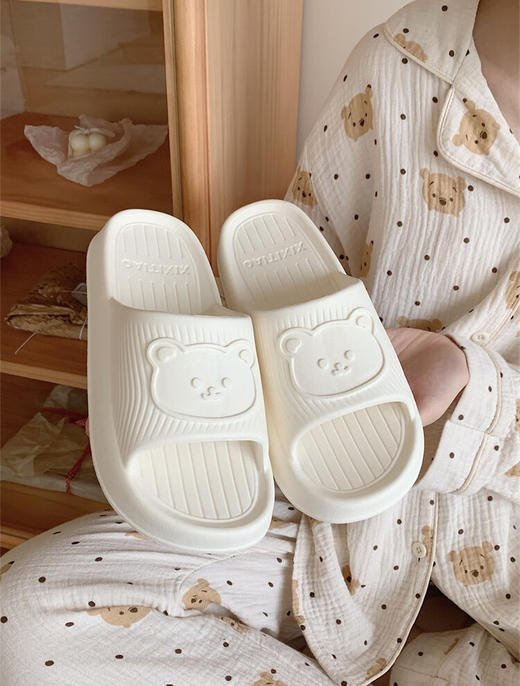 软萌可爱小熊拖鞋男女室内居家防滑踩屎感情侣夏季夏凉拖鞋 商品图4