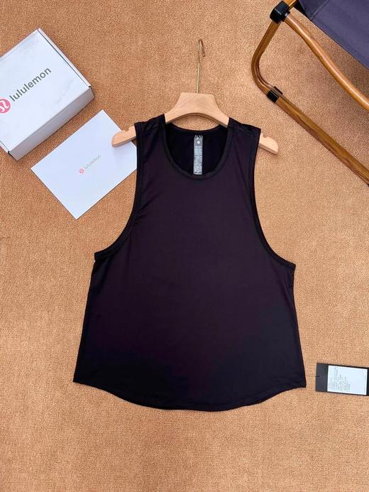 点此购买 lululemon夏季男士百搭棉背心一盒2件装 SP 290364 商品图10