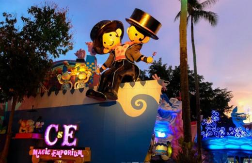 泰国普吉岛幻多奇乐园夜游【亲子乐园门票+黄金座+自助餐|可接送服务】 商品图0