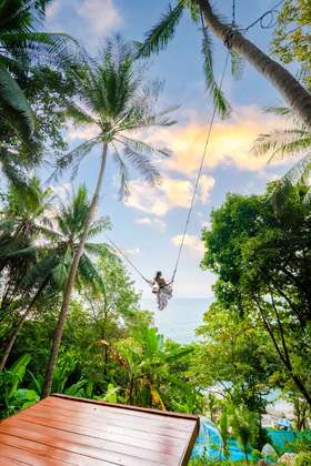 泰国普吉巨石海滩秋千【N款秋千任玩|180度日落观赏点|网红拍摄圣地】