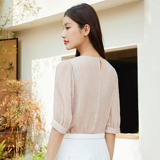 玳莎桑蚕丝五分袖衬衫女2024新款夏季优雅圆领柔叠绉真丝小衫上衣  EB31107 商品图3