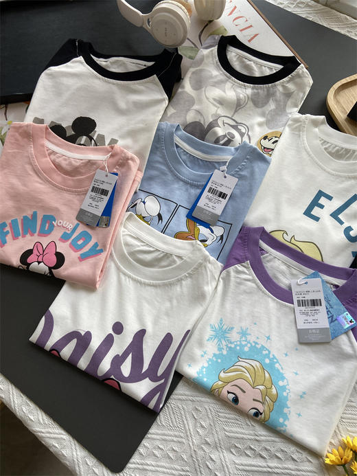 前方高能💰59.9到手2件 「三枪&Disney迪士尼短袖T恤」男宝女宝都好穿，天花板穿搭啊 ✔️100%棉，A类婴幼儿标准 ，软糯舒适透气 ✔️迪士尼IP联名，图案可爱童趣 ✔️男女宝同版型，6款 商品图5