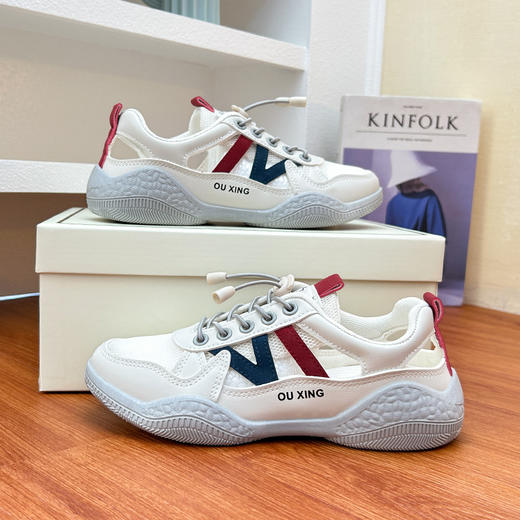 【轻盈镂空休闲鞋】透气网布鞋面拼色镂空/皮面设计、柔软不闷不磨脚不累脚、舒适百搭防滑增高、轻盈耐磨颜值高最 商品图2