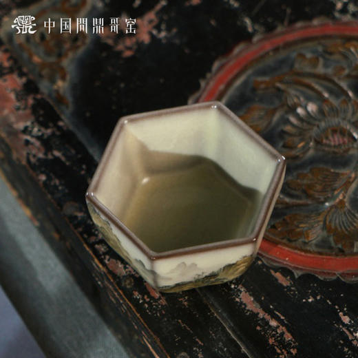 问鼎哥窑致巧款静空杯（山水） 商品图2