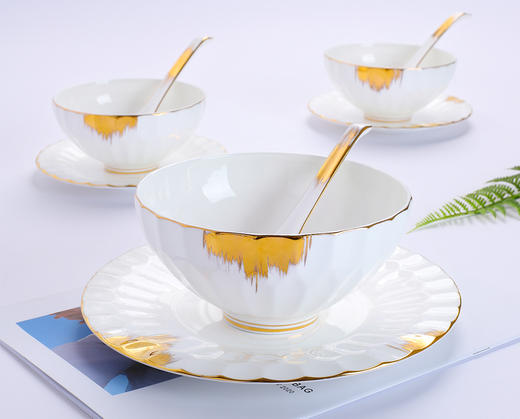 【特惠6折，仅1套，无货退款】轻奢骨瓷餐具套装欧式创意现代简约碗碟套装家用碗盘碟送礼陶瓷碗流金岁月 商品图4