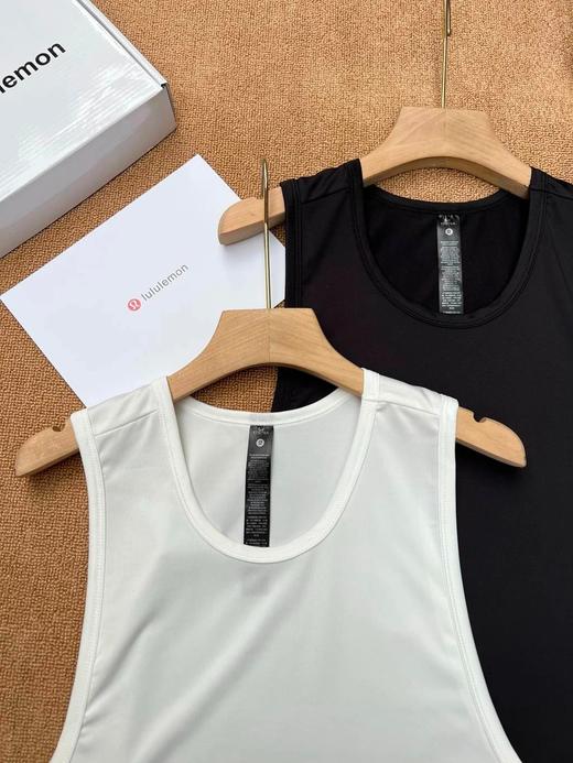 点此购买 lululemon夏季男士百搭棉背心一盒2件装 SP 290364 商品图12