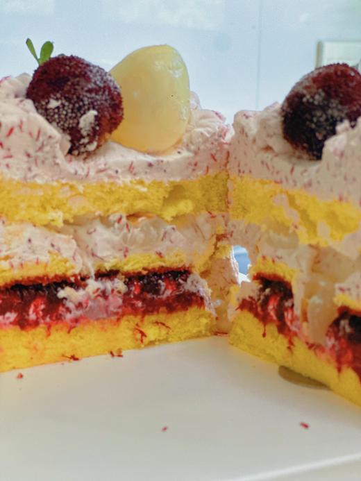 杨梅荔枝蛋糕 商品图1