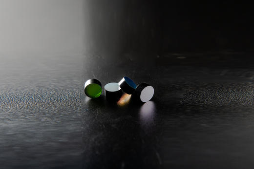 BP567/20K OD6@200-800 T>75% Φ8*4.1带通滤光片 商品图0