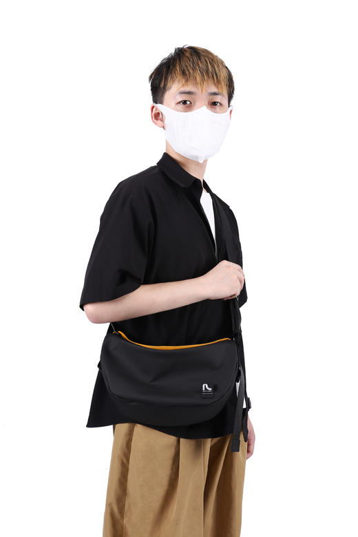 皮尔卡丹单肩饺子包斜挎包男背包男士挎包男生运动男包通勤便携单肩包 商品图13