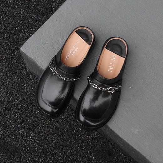 BIUCILI 「雅痞」原创非对称水洗马皮中跟女俏皮包头拖鞋穆勒半拖 商品图0