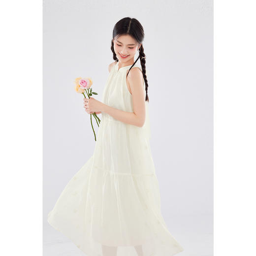 【严选】诗凡黎甜美风米色中式绣花挂脖连衣裙2024夏新款蝴蝶结中长裙SF6392161 商品图0