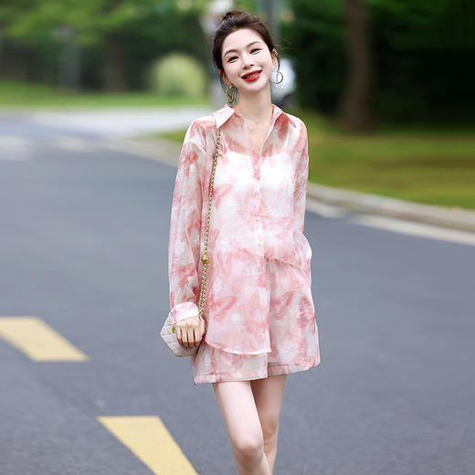 今年流行漂亮防晒衬衫两件套，洋气显瘦减龄短裤套装HR-ASLZ678 商品图1
