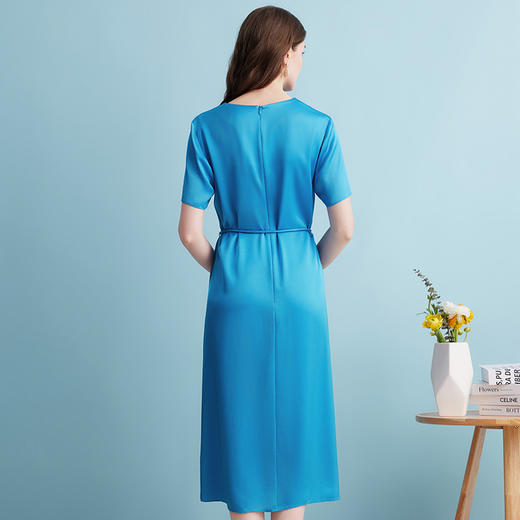 EITIE爱特爱夏季新款V领时尚优雅连衣裙7407160 商品图4