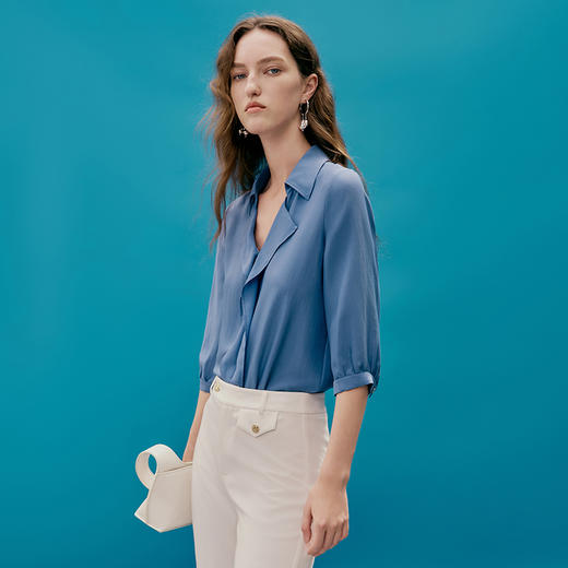 EITIE爱特爱夏季新品通勤百搭优雅舒适V领小上衣7413124 商品图1