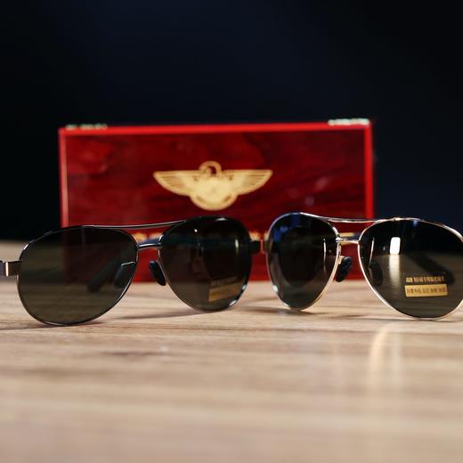 空鹰偏光眼镜 适合外出旅游钓鱼   八一特惠 商品图0