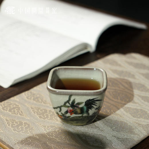 问鼎哥窑致巧款乾芳杯（福寿吉祥） 商品图1