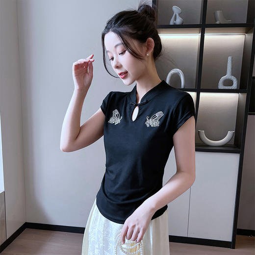【短袖T恤女】夏季新款 新中式修身盘扣针织衫 国风褶皱收腰甜美上衣  商品图3