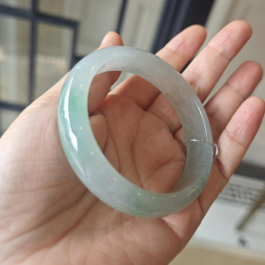清透雅致翡翠玉镯56# 商品图1