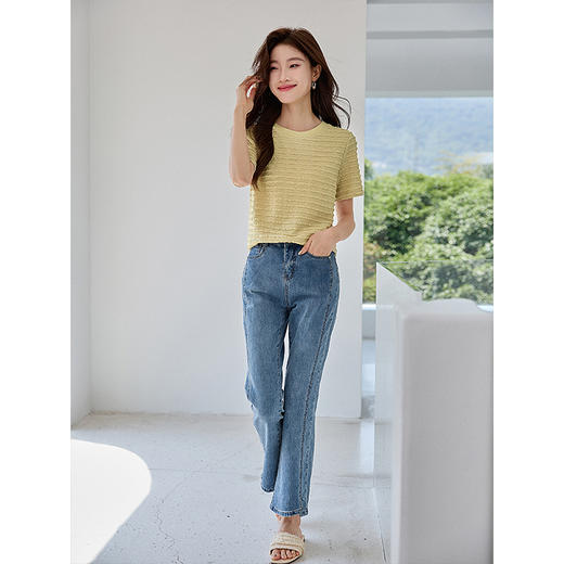 【专属特价】熙世界重工肌理感针织短袖女T恤宽松显瘦圆领正肩上衣2025夏款 商品图3