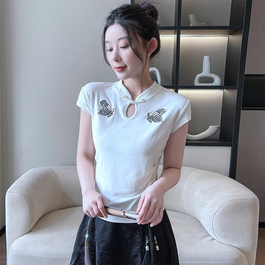 【短袖T恤女】夏季新款 新中式修身盘扣针织衫 国风褶皱收腰甜美上衣  商品图6