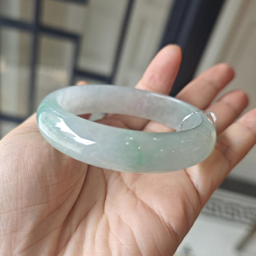 清透雅致翡翠玉镯56# 商品图2
