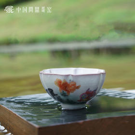 问鼎哥窑致巧款葵盏杯（水阔鱼游）