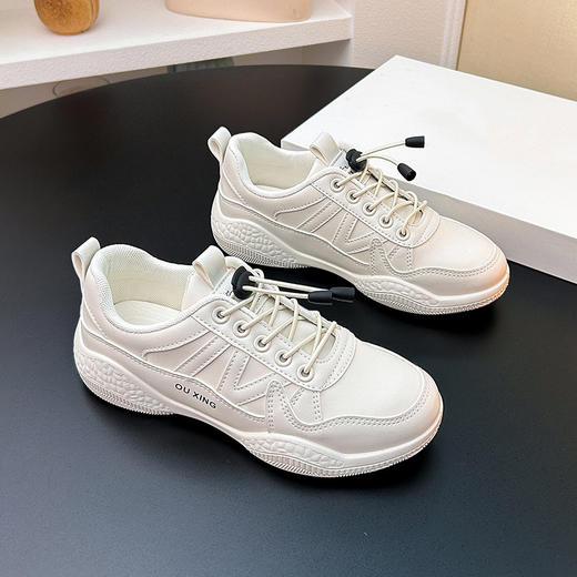 【ins风 轻盈镂空休闲鞋】透气网布鞋面拼色镂空设计、柔软不闷不磨脚不累脚、舒适百搭防滑增高、轻盈耐磨颜值高 商品图6