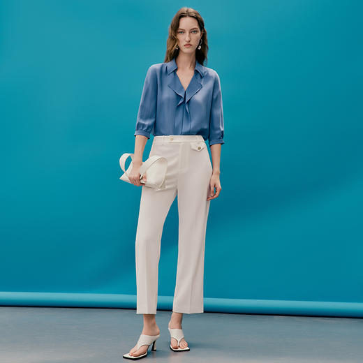 EITIE爱特爱夏季新品通勤百搭优雅舒适V领小上衣7413124 商品图3