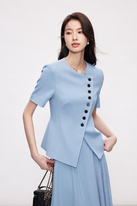 HJ2A36_窃蓝色_外套_夏季_简约大方圆领斜襟撞色扣短袖收腰显瘦通勤西装_高级女装_BERNIEELEN 伯妮斯茵 商品图1