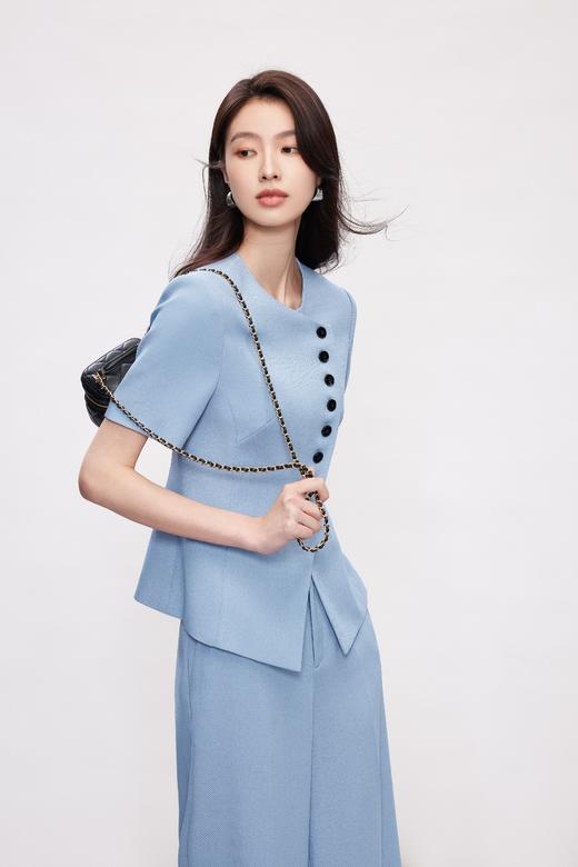 HJ2A36_窃蓝色_外套_夏季_简约大方圆领斜襟撞色扣短袖收腰显瘦通勤西装_高级女装_BERNIEELEN 伯妮斯茵 商品图2