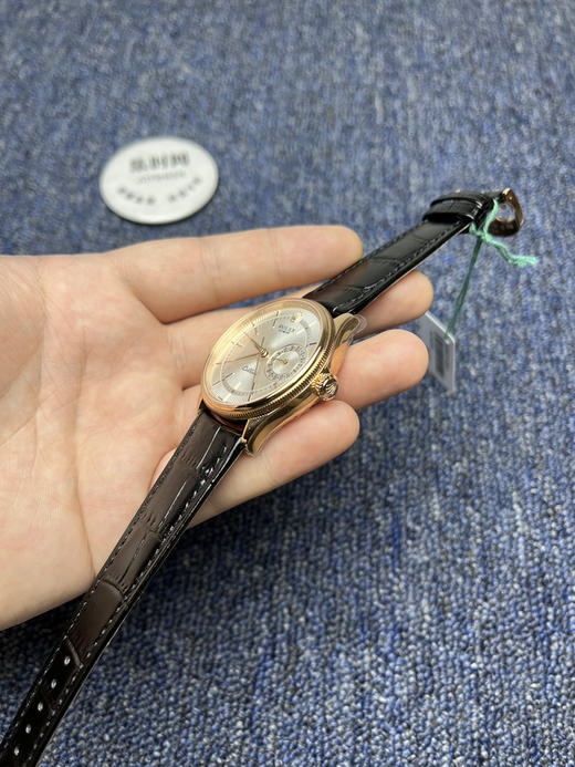 劳力士切利尼日历系列 玫金款 男士腕表
机芯：改Cal.3165 商品图4