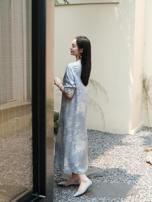 盛唐婧 |洛神提花真丝缎连衣裙 商品图1