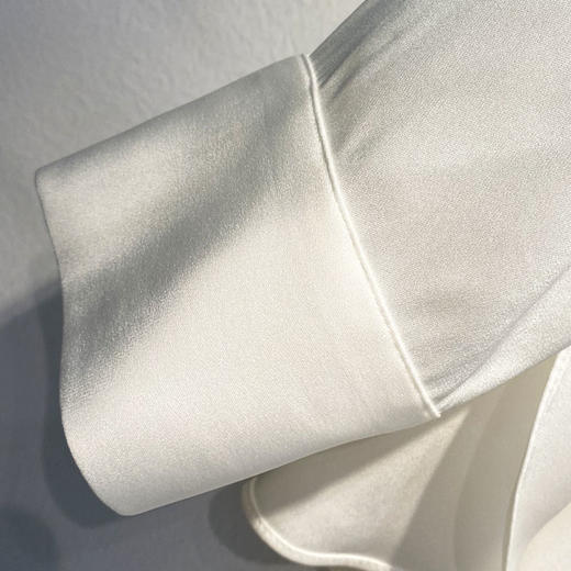 VIVIAN LIU薇薇安刘TR2413001春女装新款真丝开叉下摆长袖衬衫 商品图3