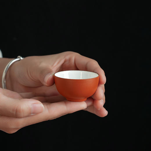 【茶杯/品茗杯】特价  紫砂中直口杯（红.黑两色）小客杯 岩茶单杯一口杯 商品图0