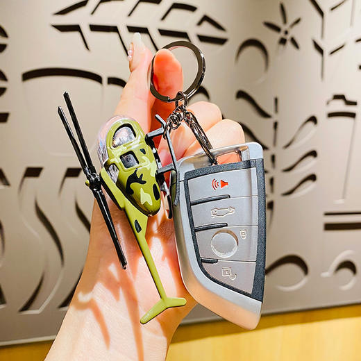 战斗机直升机坦克火箭回力车汽车钥匙扣包袋挂件 商品图1