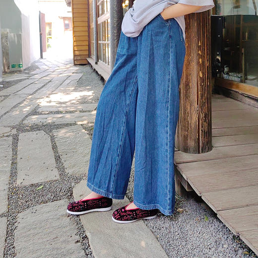 内联升女鞋手工千层底博物汉字鸟虫篆特别版BW8699 商品图1