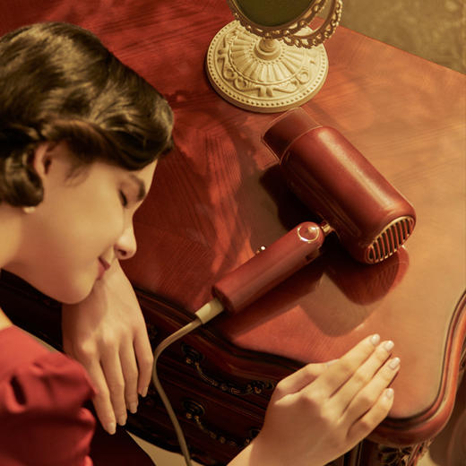 【想要和你一起吹吹风~华丽复古风】Lowra rouge罗拉如炬吹风机 家用负离子复古限定款 低辐射护发吹风机-QQ 商品图0