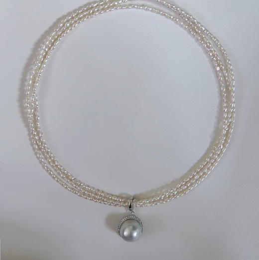 甄珠贝 法式轻盈 淡水keshi 2-3mm 日常百搭 冷光chao亮 很有质感（单层哦，首图是戴三条或三圈长度的效果） 商品图13