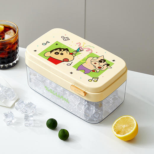 摩登主妇&蜡笔小新 按压冰格模具食品级冰箱冻冰块家用制冰盒 商品图0