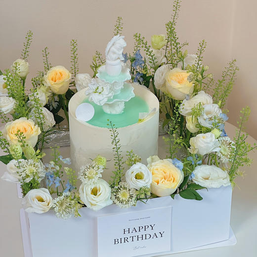 奶油杯许愿池 （鲜花不一定能买到一样的，按色系搭配） 商品图0