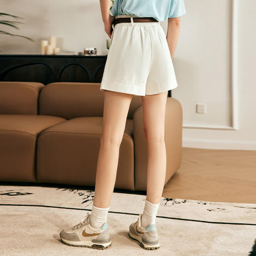 OLrain欧芮儿法式白色休闲裤女夏季2024新款高腰通勤阔腿A字短裤 商品图3