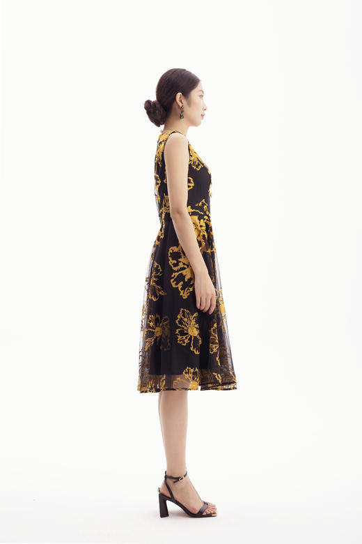 HJ2S63_赤金色_连衣裙_夏季_气质优雅金色花卉刺绣圆领无袖收腰显瘦 A 字中裙_高级女装_BERNIEELEN 伯妮斯茵 商品图2